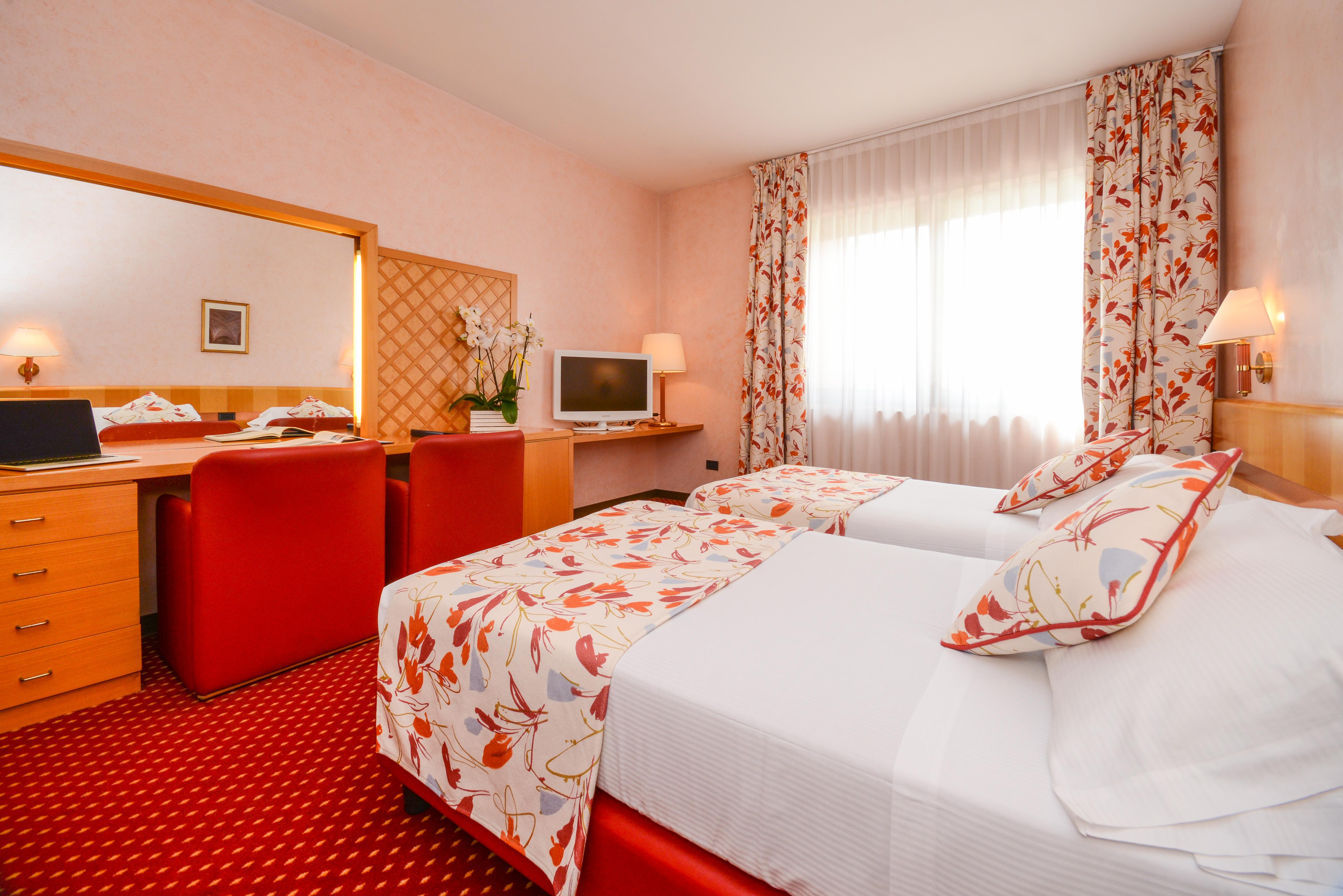 Hotel Oliveto Десенцано дел Гарда Екстериор снимка