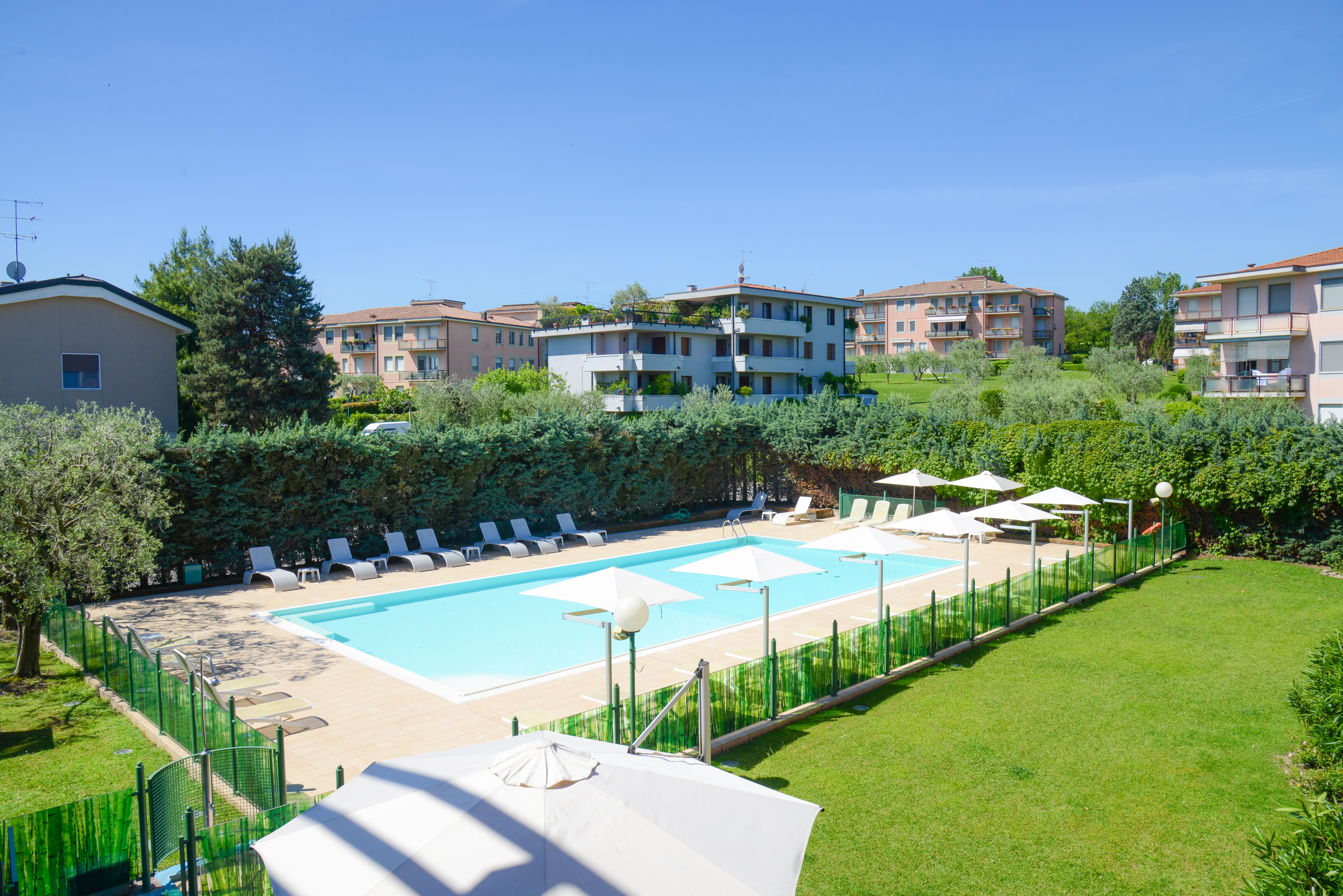 Hotel Oliveto Десенцано дел Гарда Екстериор снимка