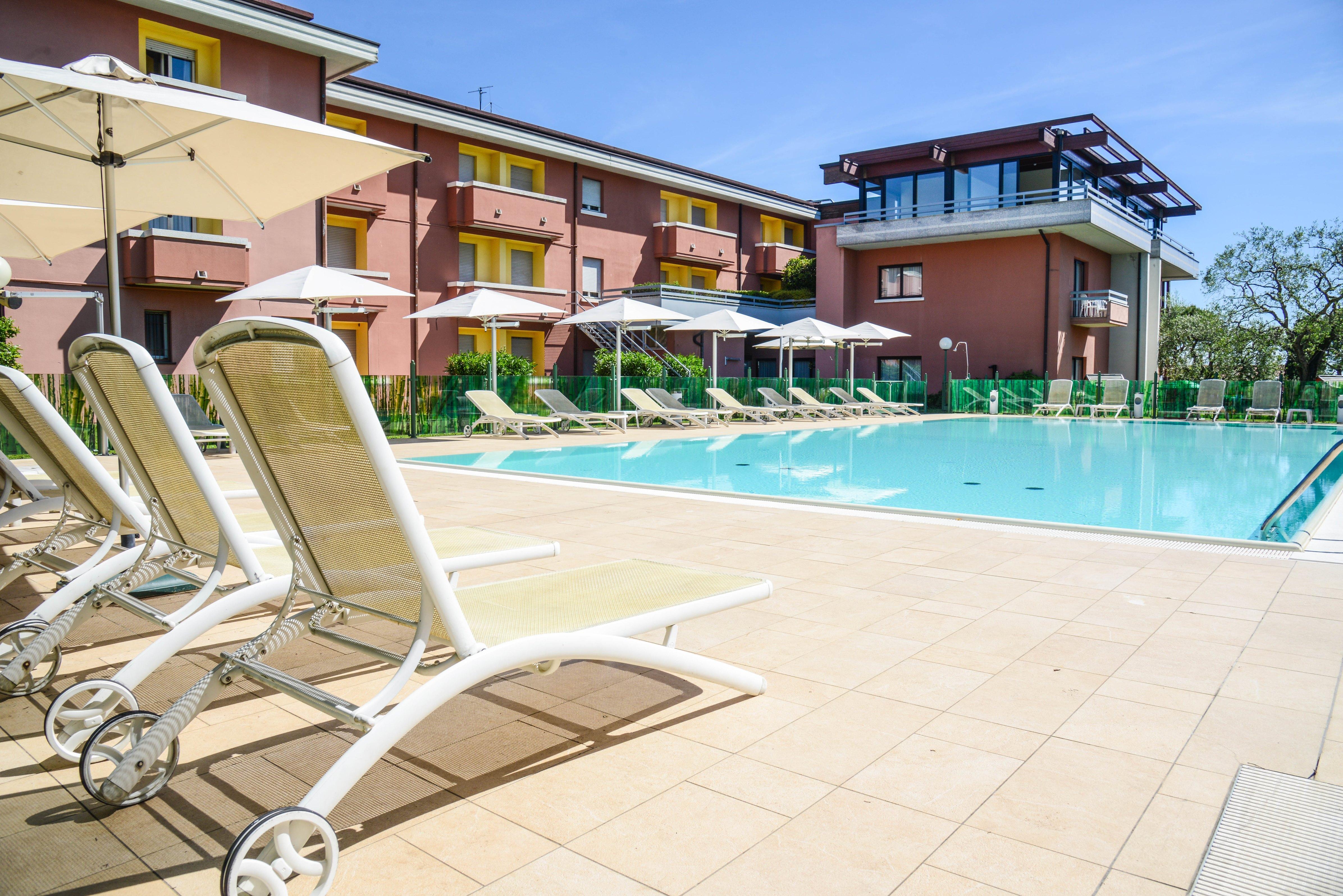 Hotel Oliveto Десенцано дел Гарда Екстериор снимка