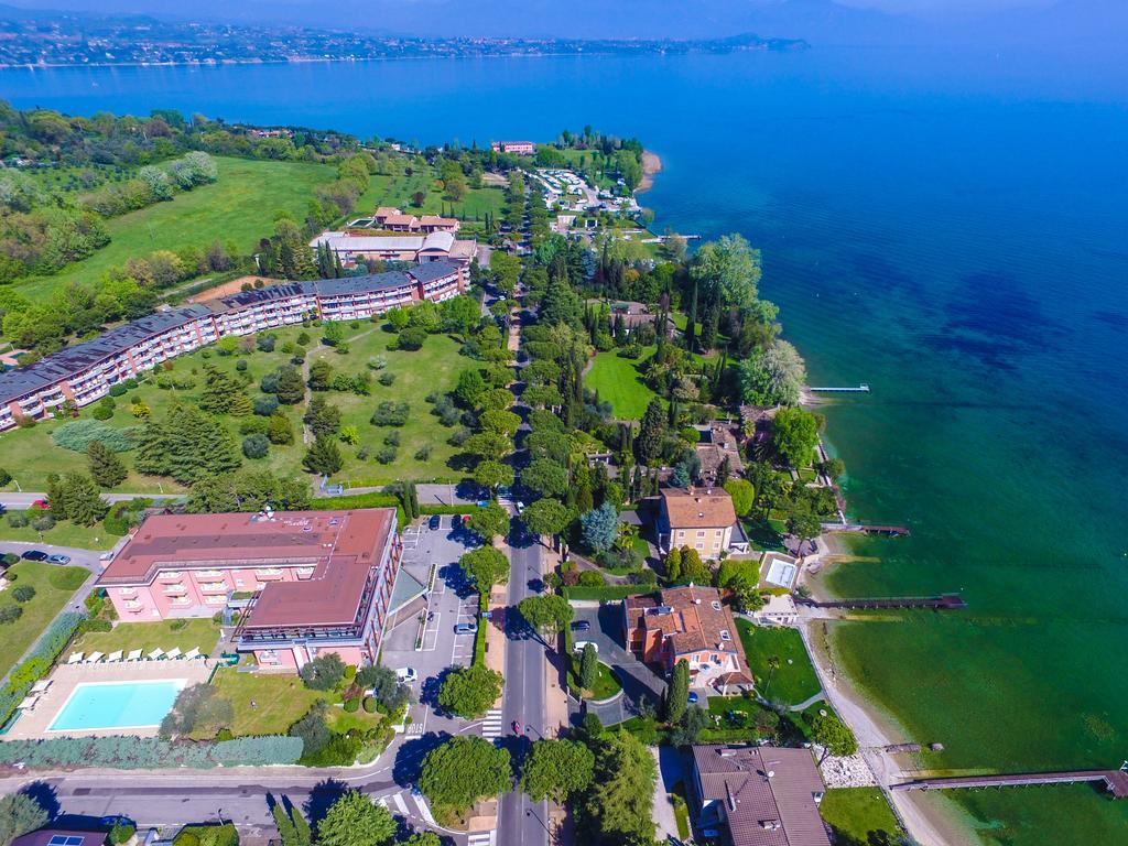 Hotel Oliveto Десенцано дел Гарда Екстериор снимка