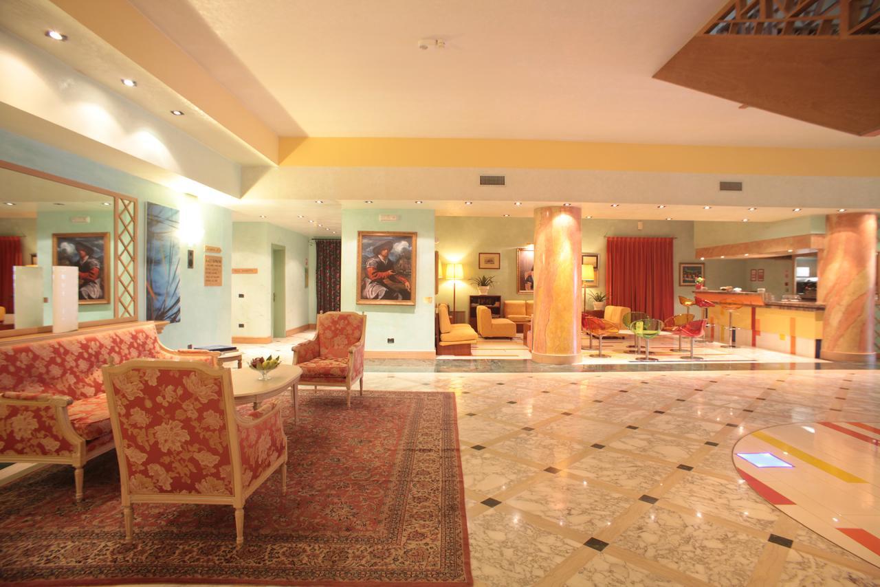 Hotel Oliveto Десенцано дел Гарда Екстериор снимка
