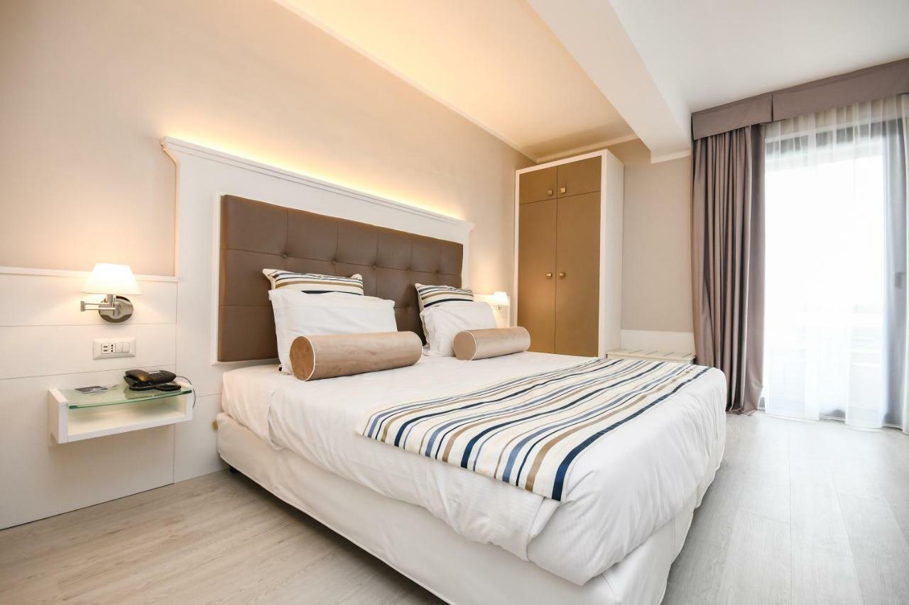 Hotel Oliveto Десенцано дел Гарда Екстериор снимка